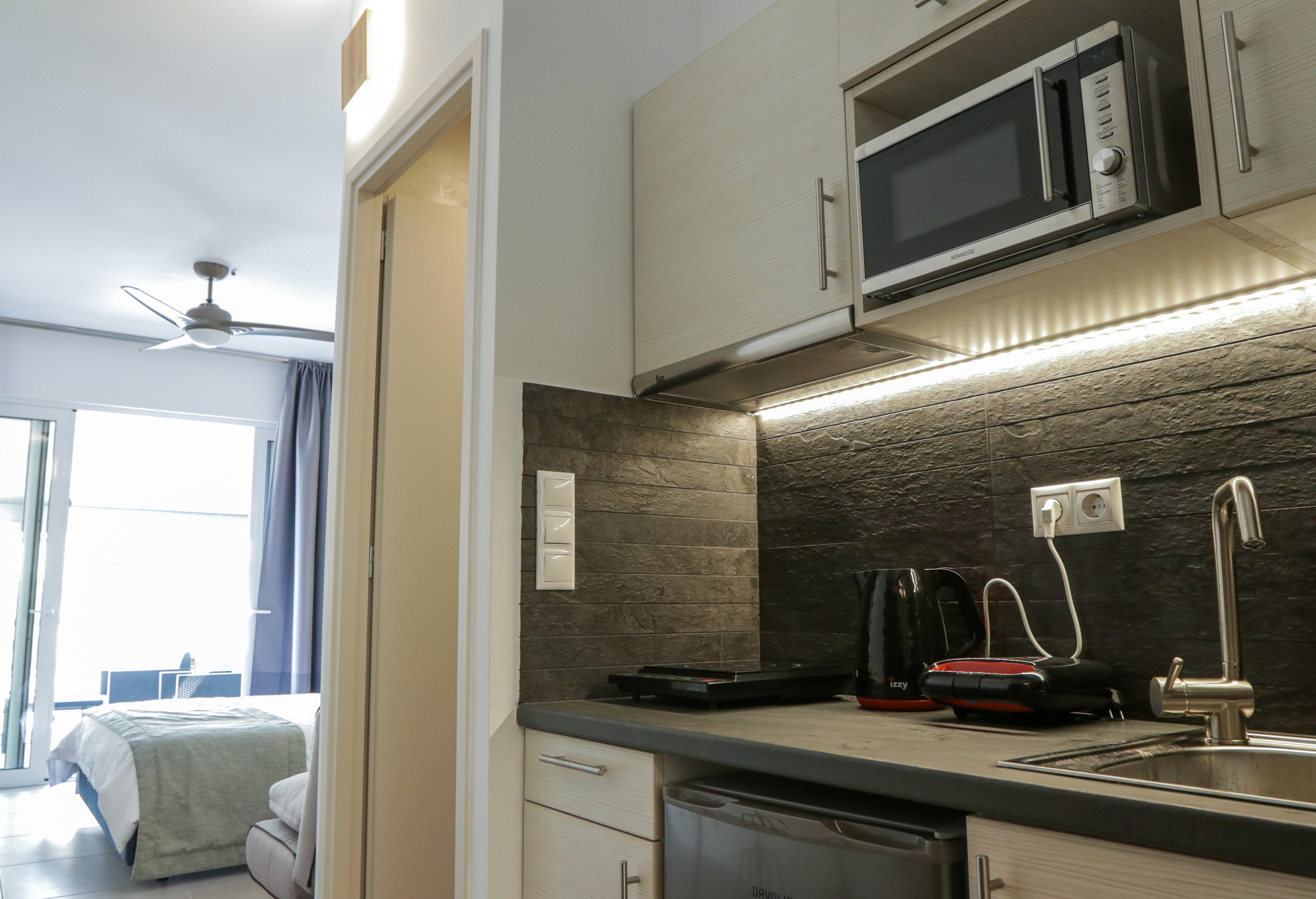 V36 Suites Атина Екстериор снимка