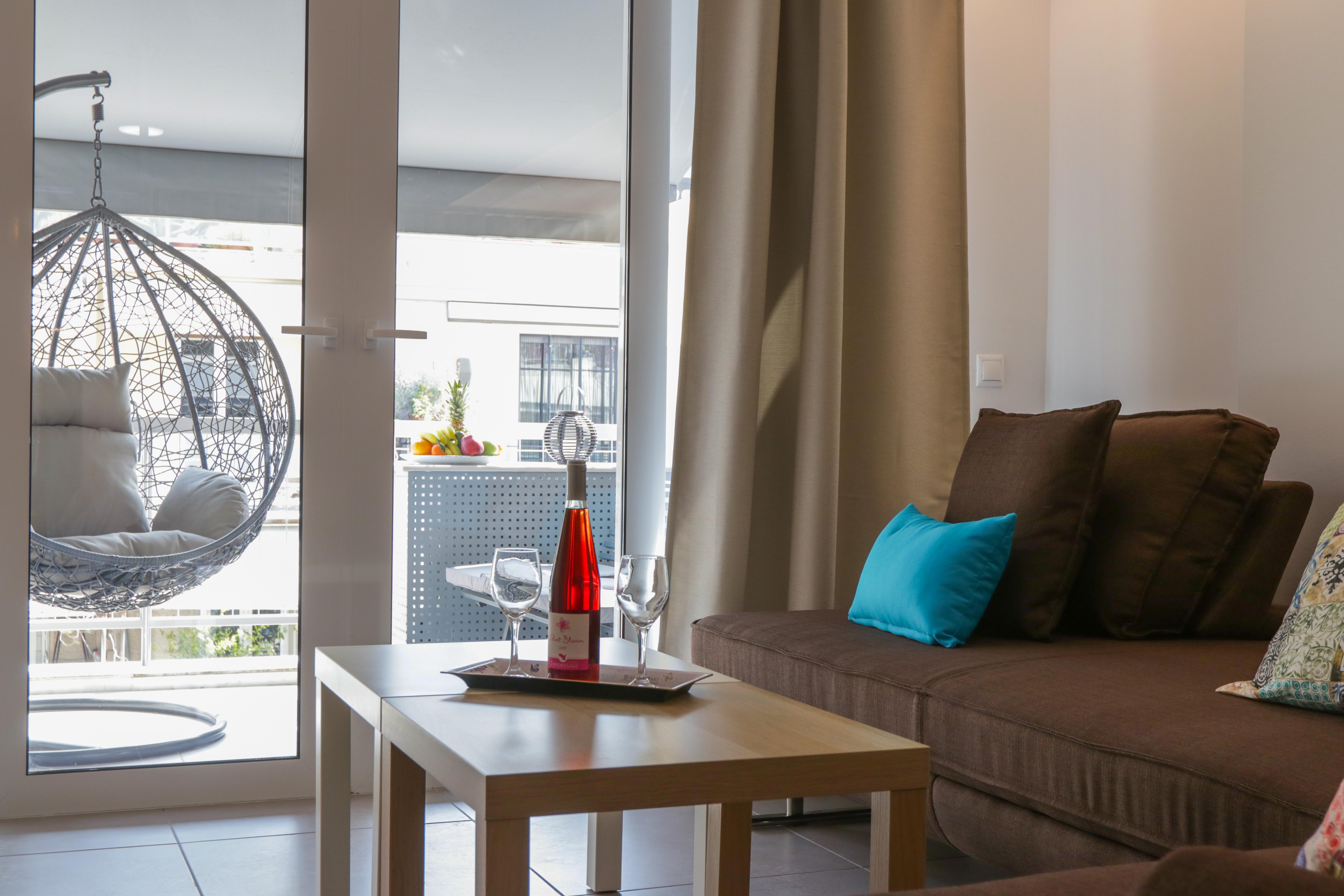 V36 Suites Атина Екстериор снимка
