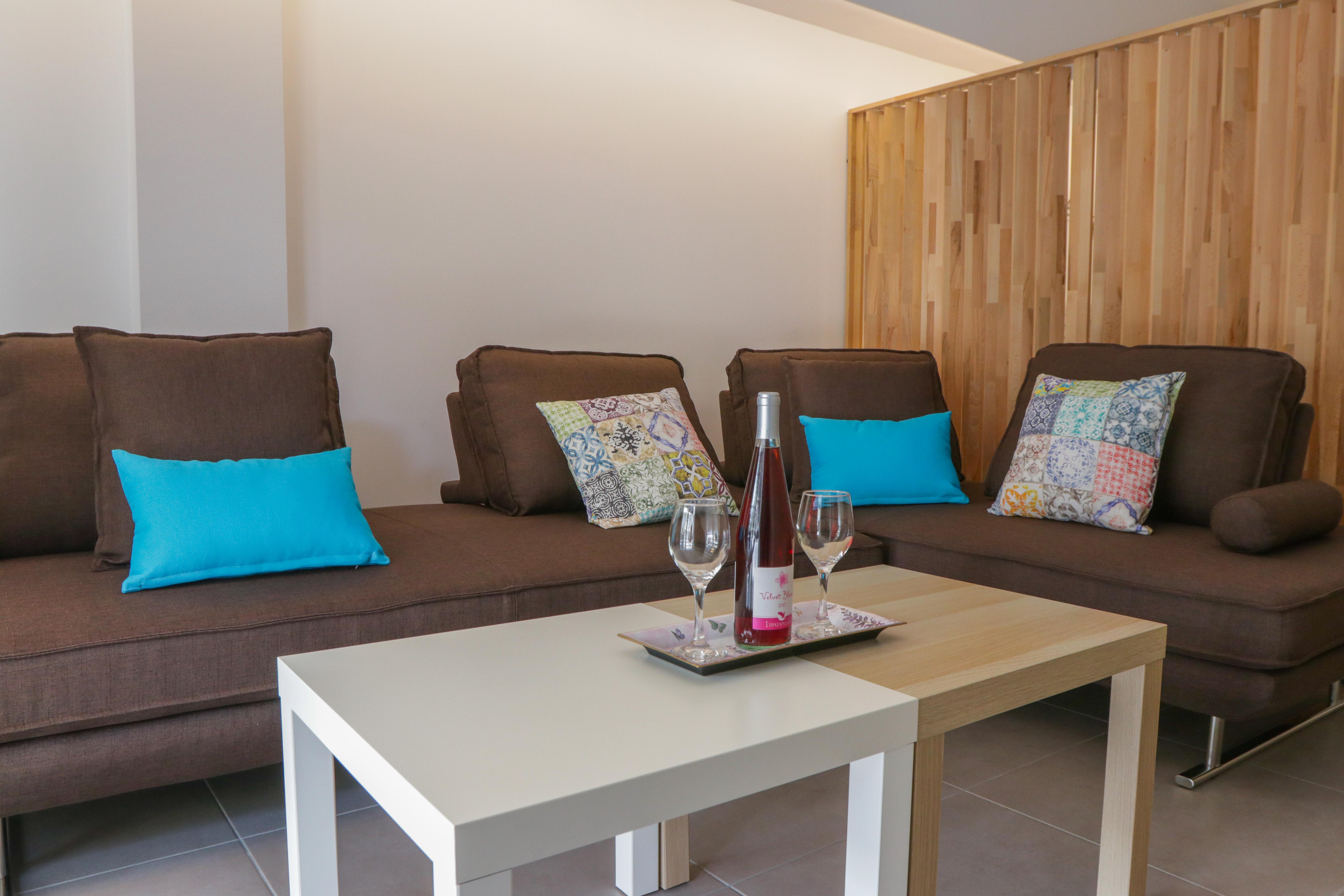 V36 Suites Атина Екстериор снимка