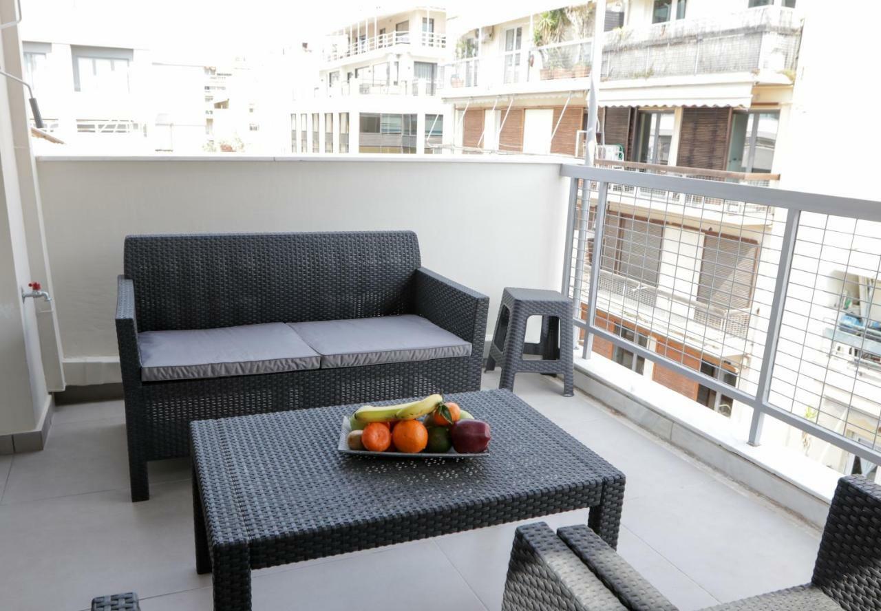 V36 Suites Атина Екстериор снимка