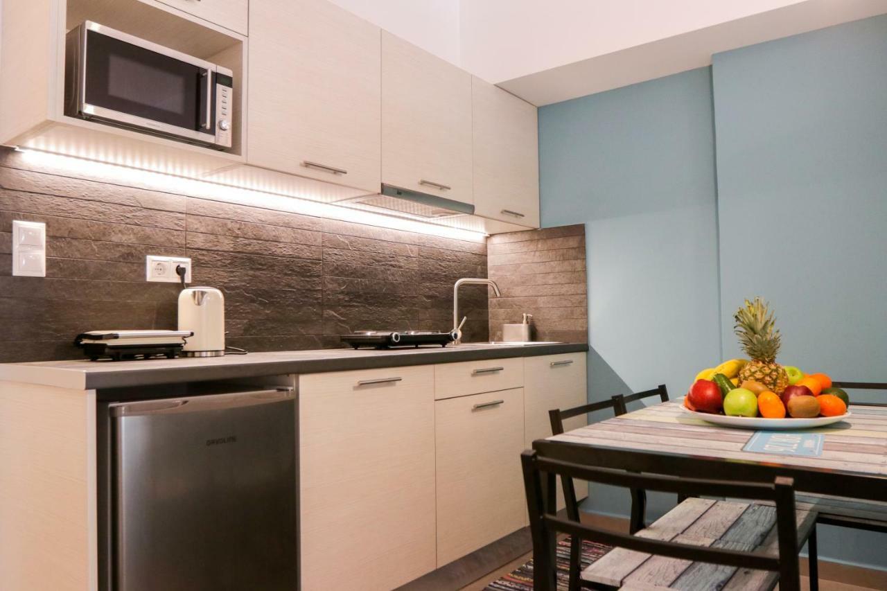 V36 Suites Атина Екстериор снимка
