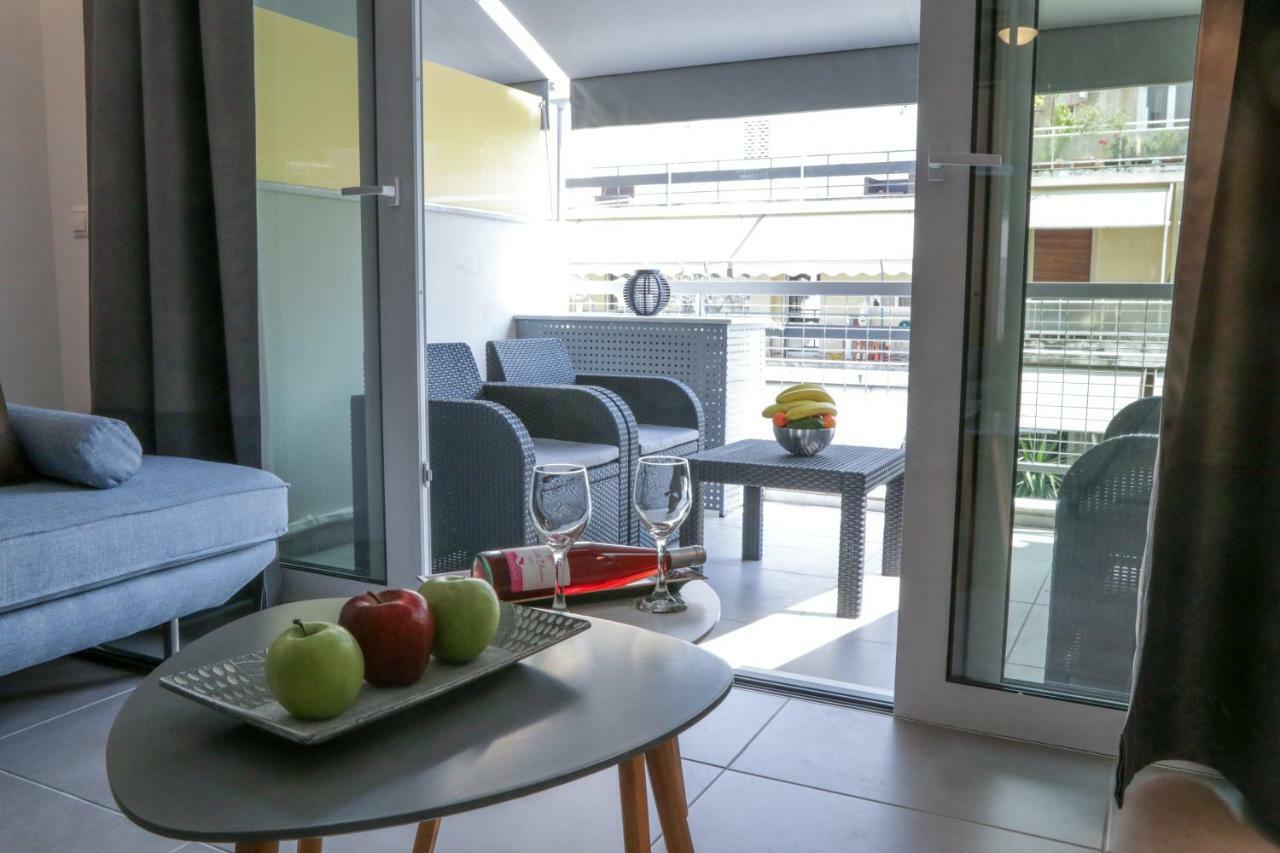 V36 Suites Атина Екстериор снимка